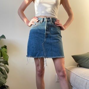Levi’s ripped mini skirt